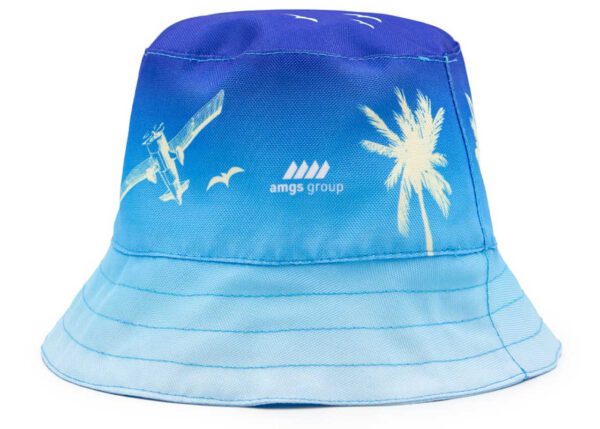 Kapelusz bucket hat z pełnokolorowym nadrukiem sublimacyjnym – personalizowany gadżet reklamowy od AMGS Group.